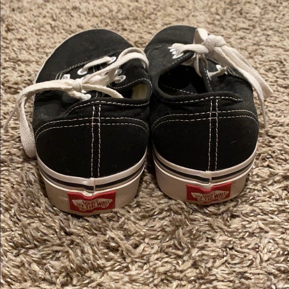 Men’s black vans size 5.5 or women’s 7 - Picture 2 of 3